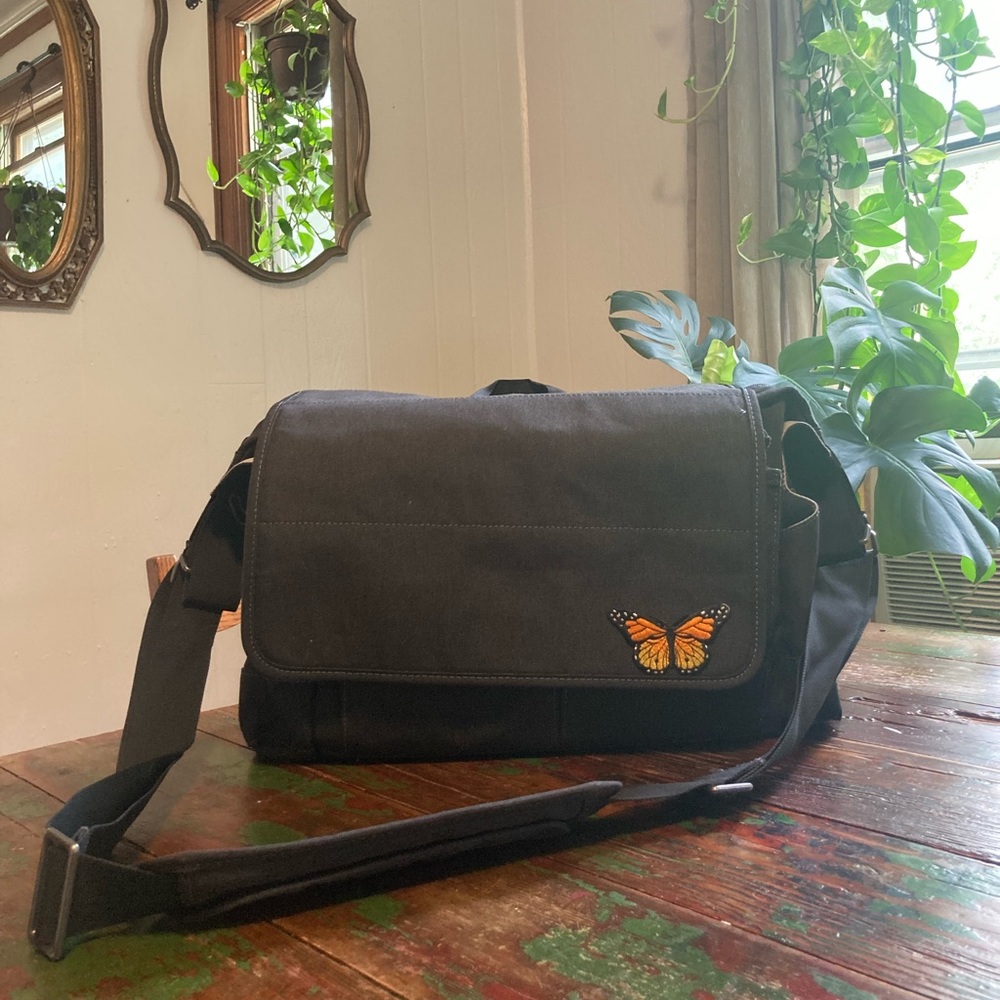 Promaster DSLR Camera Messenger Bag